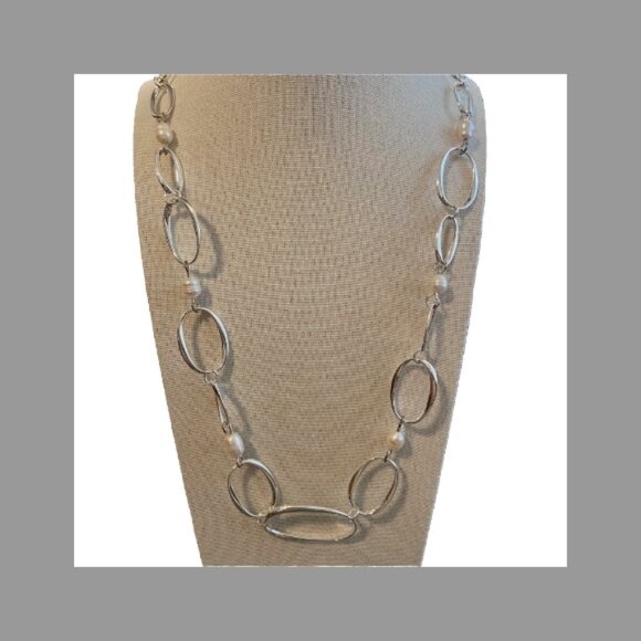 Silver Tone Necklace ~ Open Oval Links & Fresh Water Pearls ~ 36" L + 3 1/2" Ext - Picture 1 of 7
